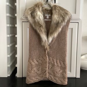 Faux Fur Collar Sweatervest